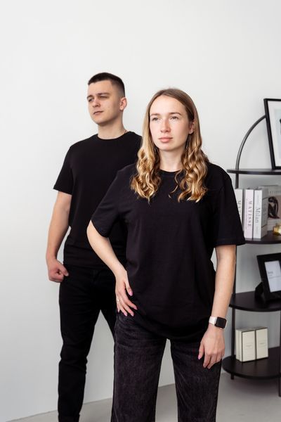 Футболка базова чорна Ф10 фото
